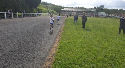 Cross scolaire au stade Berthelot à Givet