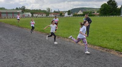 Cross scolaire au stade Berthelot à Givet