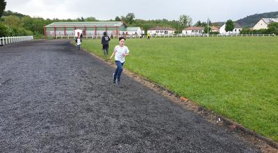 Cross scolaire au stade Berthelot à Givet